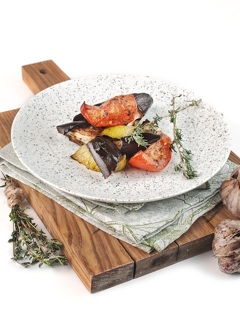 Świełe danie na stole